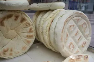 在甘肃品尝清真小吃